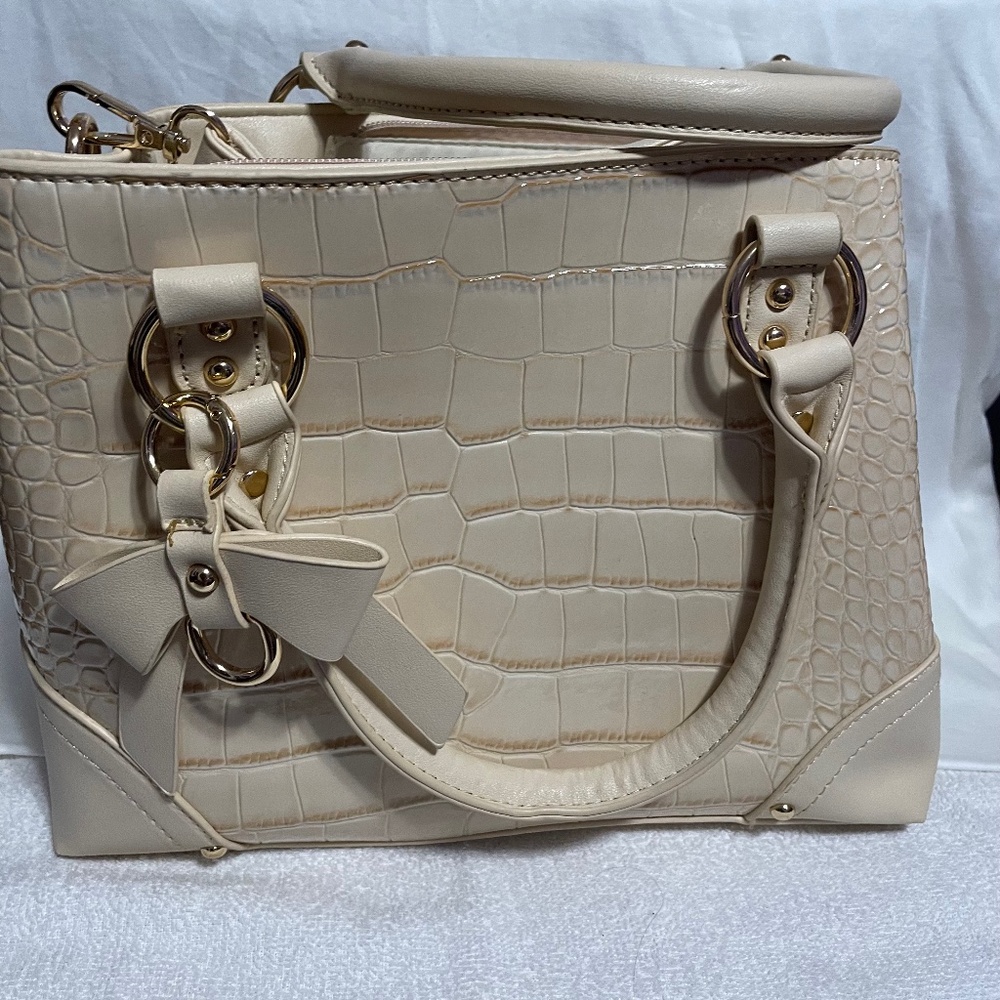 White/Cream Handbag